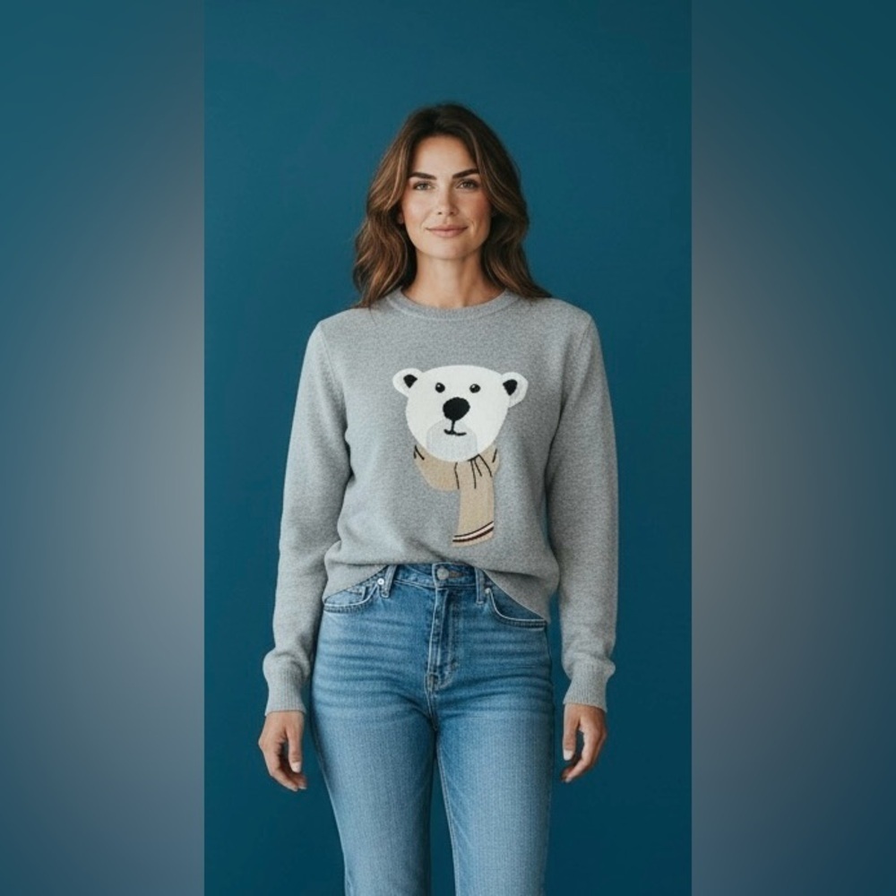 Tommy Hilfiger Gray Sweater with Bear Design